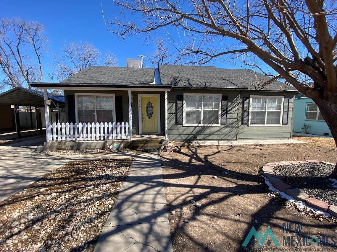 610 Hickory - Photo 1