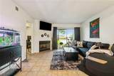 2425 Oxford Place - Photo 3