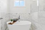 2220 Pressburg Street - Photo 14