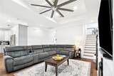 2220 Pressburg Street - Photo 6