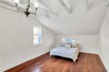 415 Burgundy Street - Photo 11