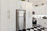 2820 22 Constance Street - Photo 15