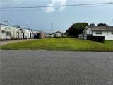 624 Oak Street - Photo 1