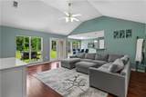 752 Simpson Way - Photo 4