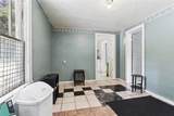 5588 Robertson Avenue - Photo 10