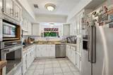 565 Barbara Place - Photo 4