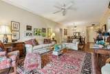 800 Rue Burgundy - Photo 2