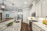 2064 Molitor Street - Photo 9