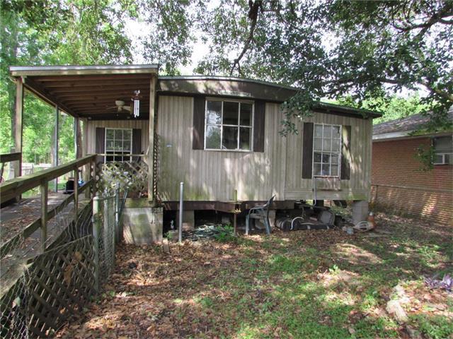 142 Cedar Drive - Photo 1
