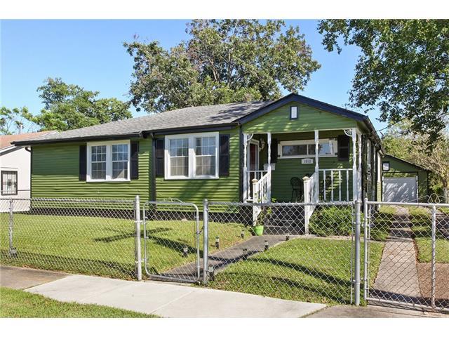 1613 Clouet Street - Photo 1