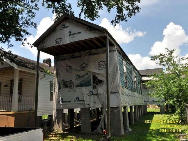 3024 Jackson Avenue - Photo 1