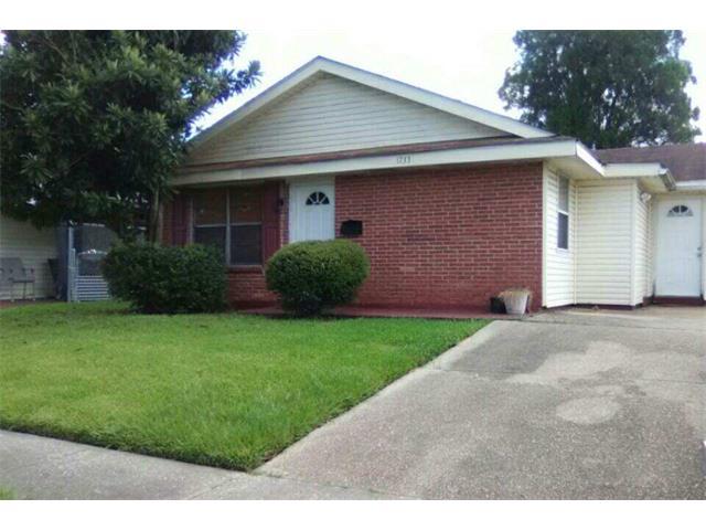 1733 Lincoln Avenue - Photo 1