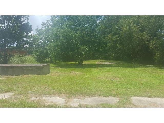 4908 Ray Avenue - Photo 1