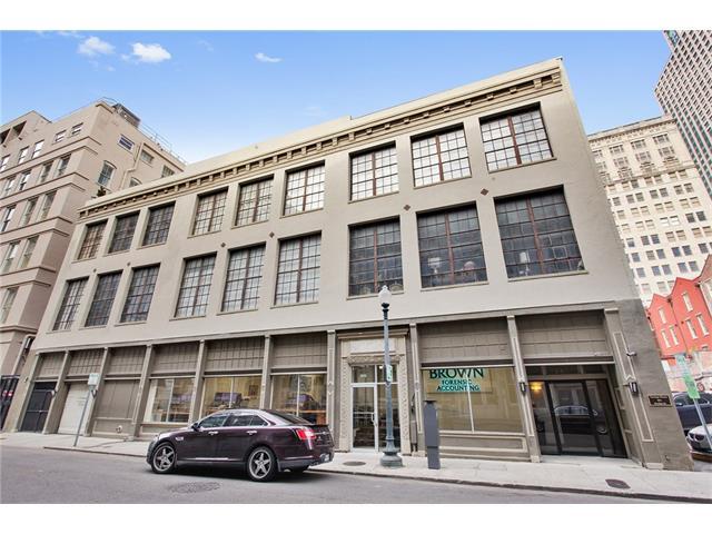 821 Perdido Street - Photo 1