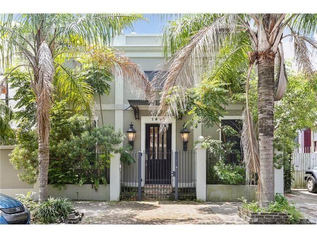 1858 - 1860 Burgundy Street - Photo 1