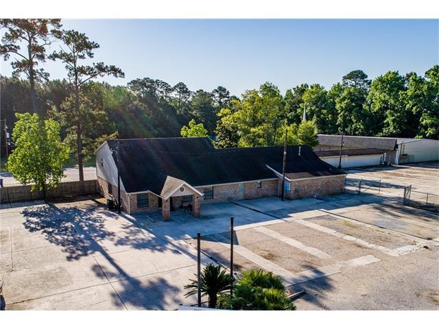 894 Robert Boulevard - Photo 1
