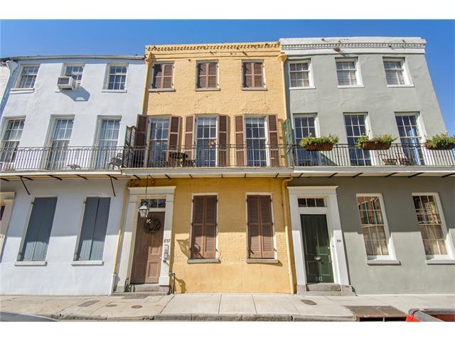 837 Burgundy Street - Photo 1