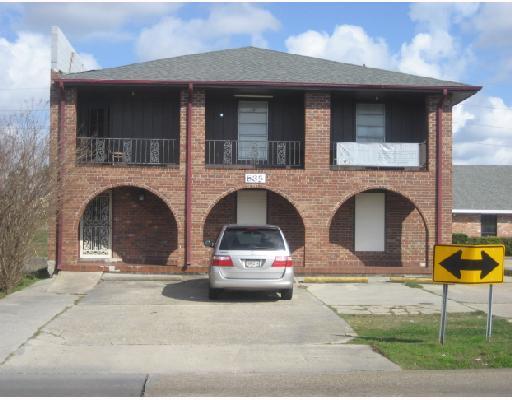 535 Holmes Boulevard - Photo 1