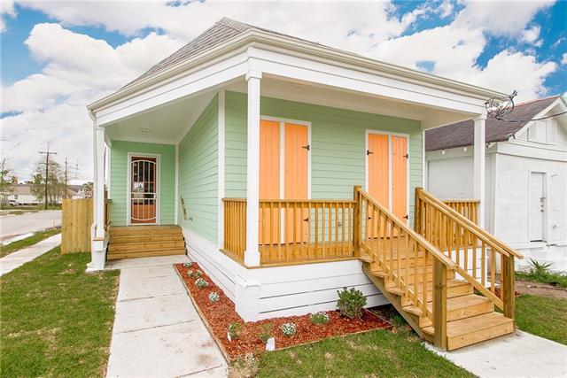 2135 St. Roch Avenue - Photo 1