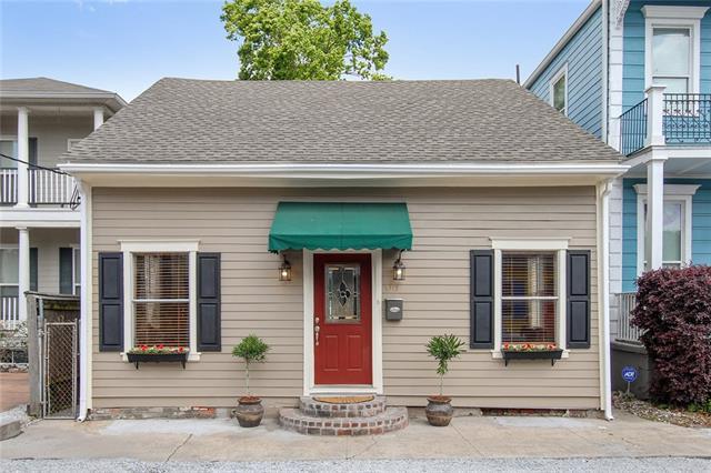 4317 Annunciation Street - Photo 1