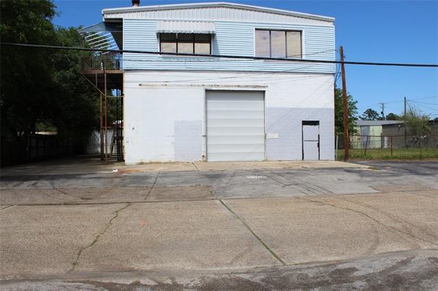 322 Nassau Drive - Photo 1