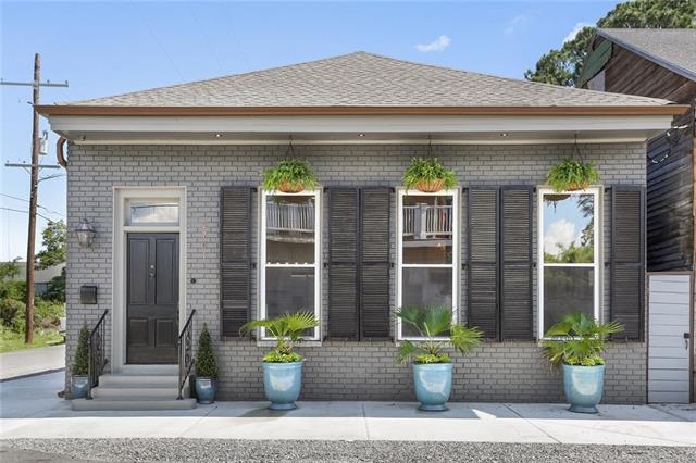 2701 Urquhart Street - Photo 1