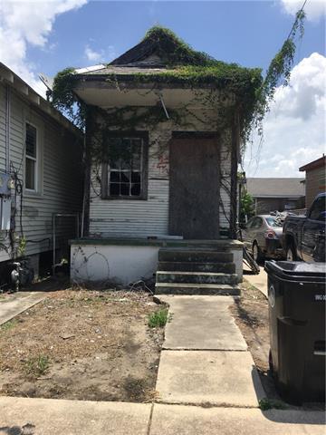 2411 Touro Street - Photo 1