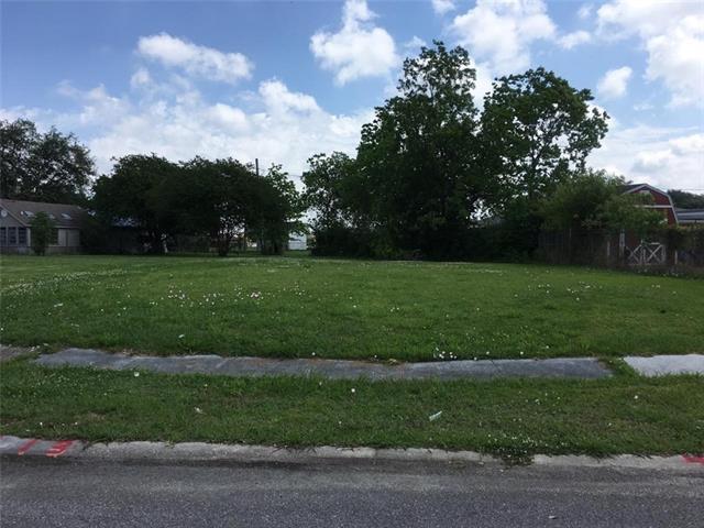 413 Livingston Avenue - Photo 1