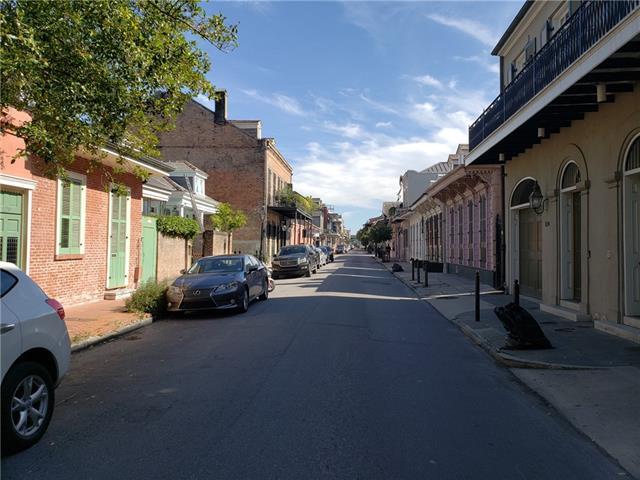 829 Ursulines Avenue - Photo 1