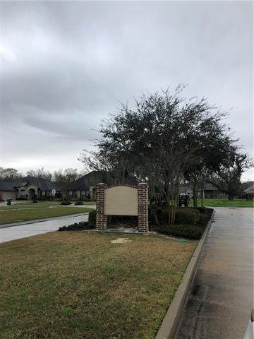 601 Lakewood Drive - Photo 1