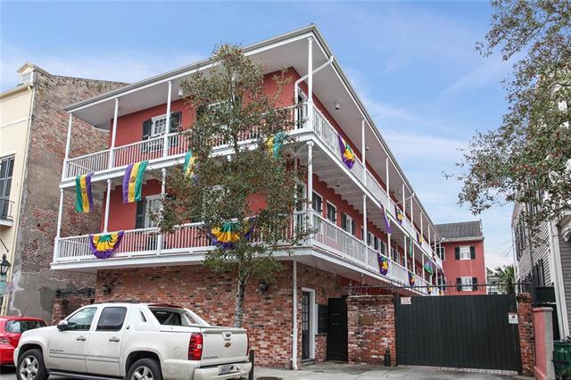1127 Dauphine Street - Photo 1
