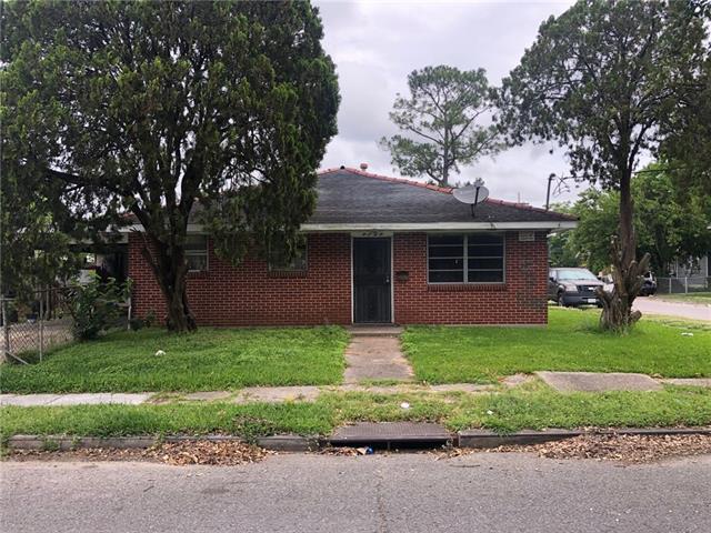 5335 Burgundy Street - Photo 1