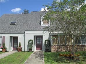 9 Hollycrest Boulevard - Photo 1