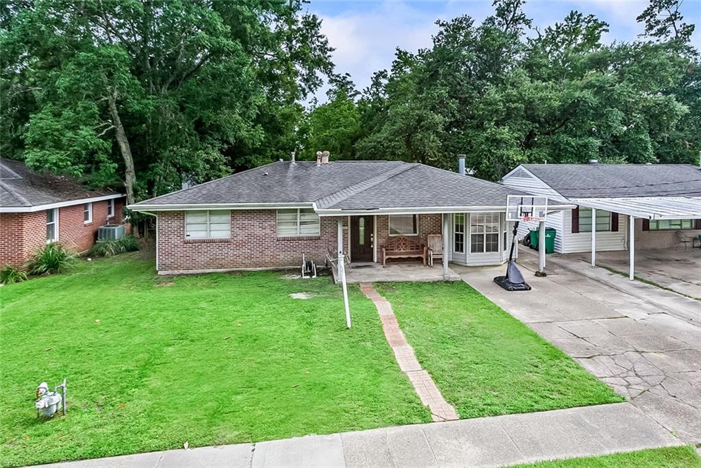383 Hickory Drive - Photo 1