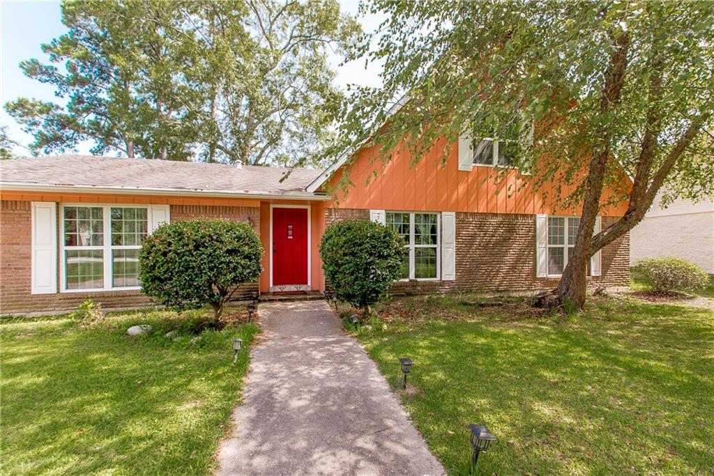 2954 Palm Circle - Photo 1