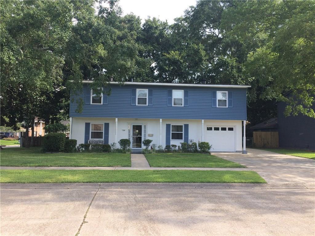 549 Welham Loop - Photo 1