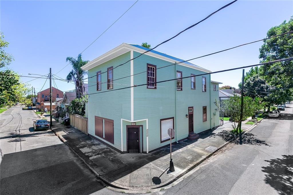 400 Belleville Street - Photo 1