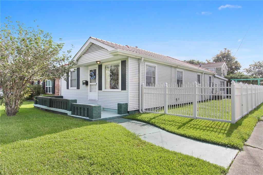 601 Severn Avenue - Photo 1