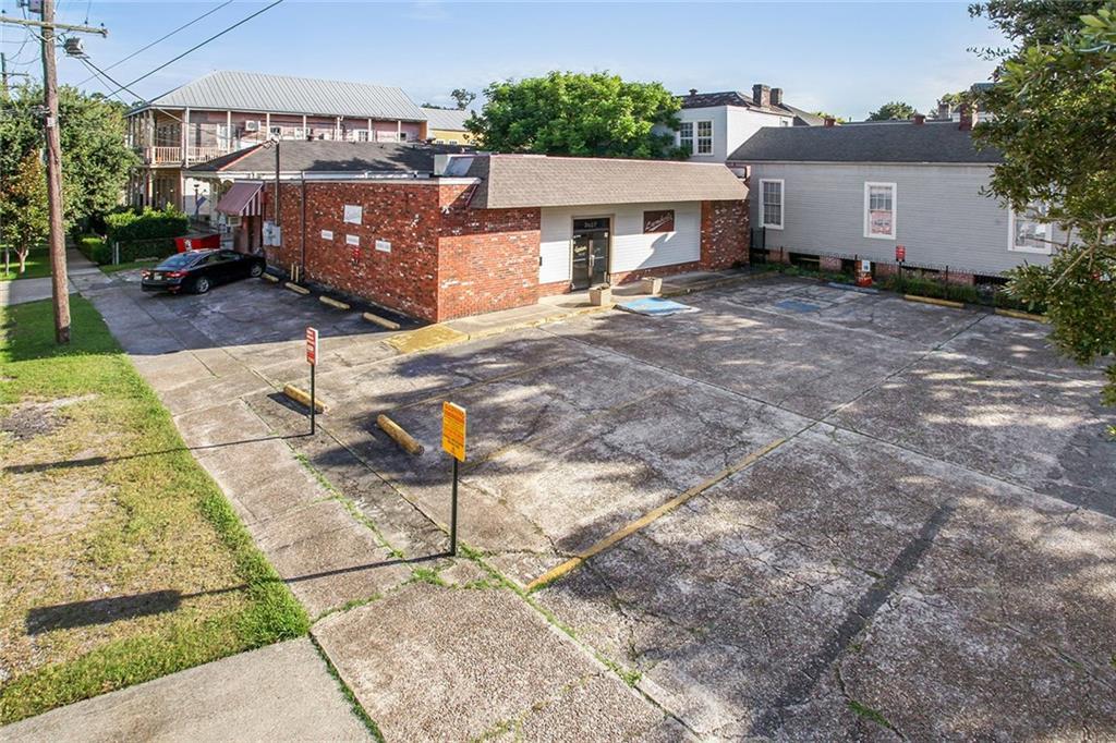 3627 Magazine Street - Photo 1