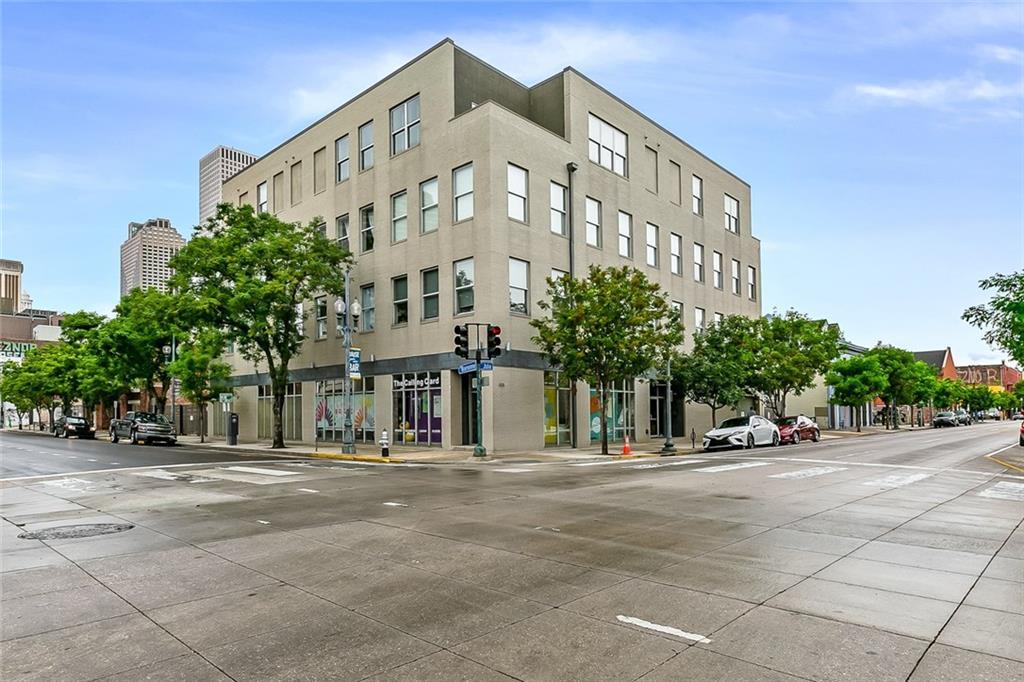 835 Julia Street - Photo 1