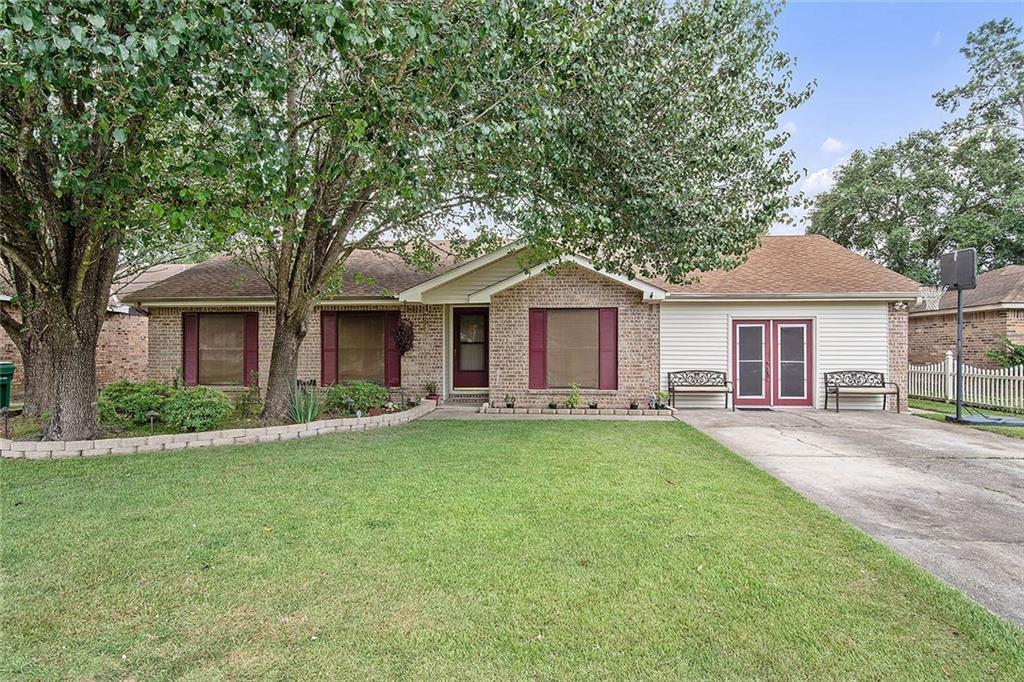 118 Nottingham Drive - Photo 1