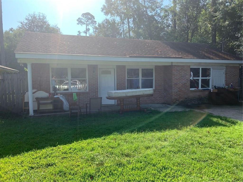 842 Pine Street - Photo 1