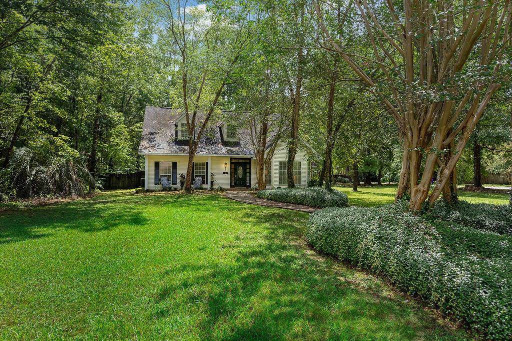 43 Patricia Drive - Photo 1