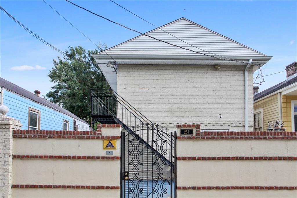257 Cherokee Street - Photo 1