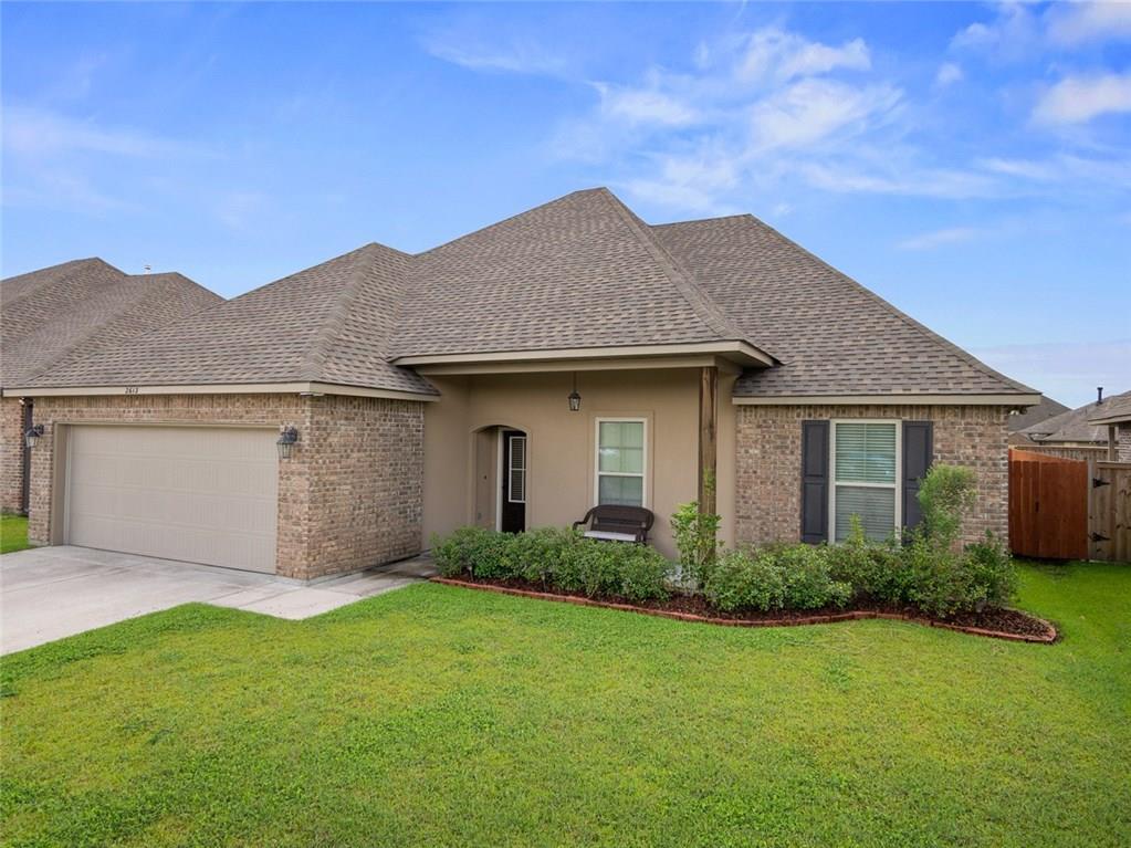2613 Beverly Drive - Photo 1
