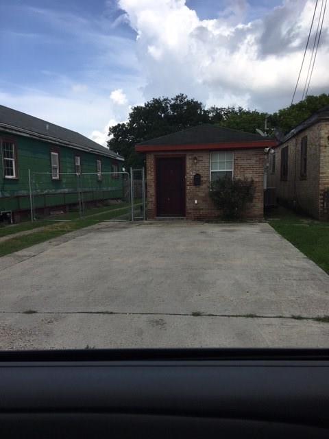 2123 Marigny Street - Photo 1