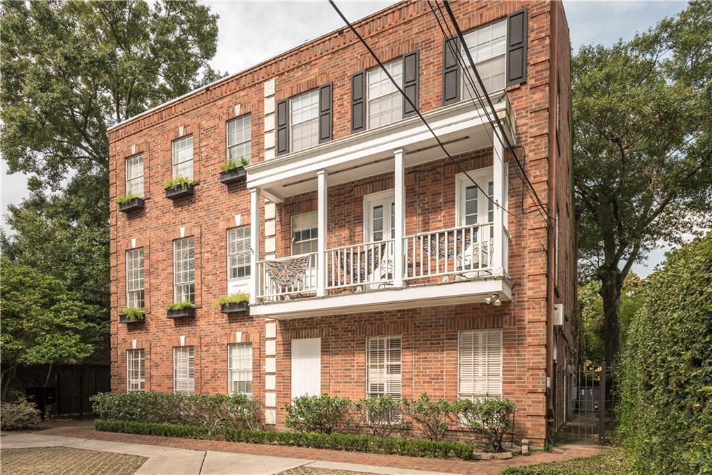 1012 Napoleon Avenue - Photo 1
