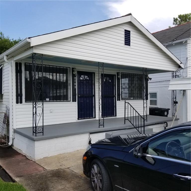 6015 Chartres Street - Photo 1