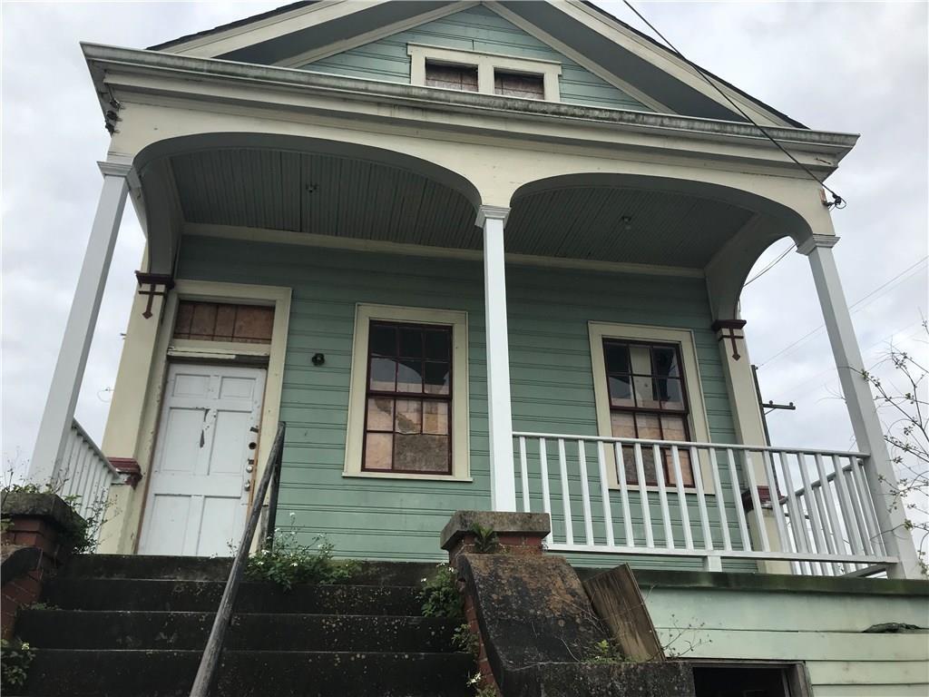 3040 Marais Street - Photo 1