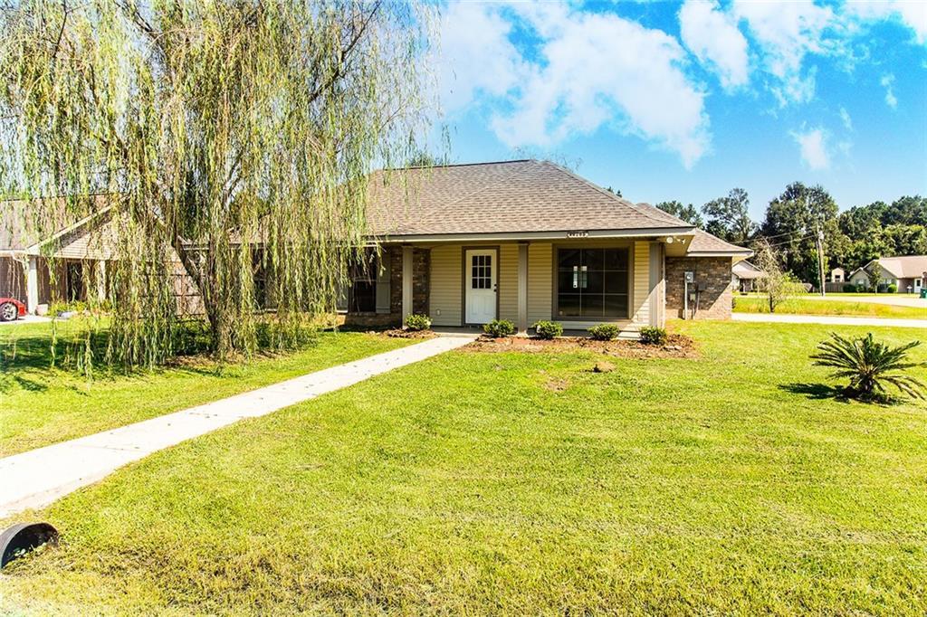 48295 Chinook Drive - Photo 1